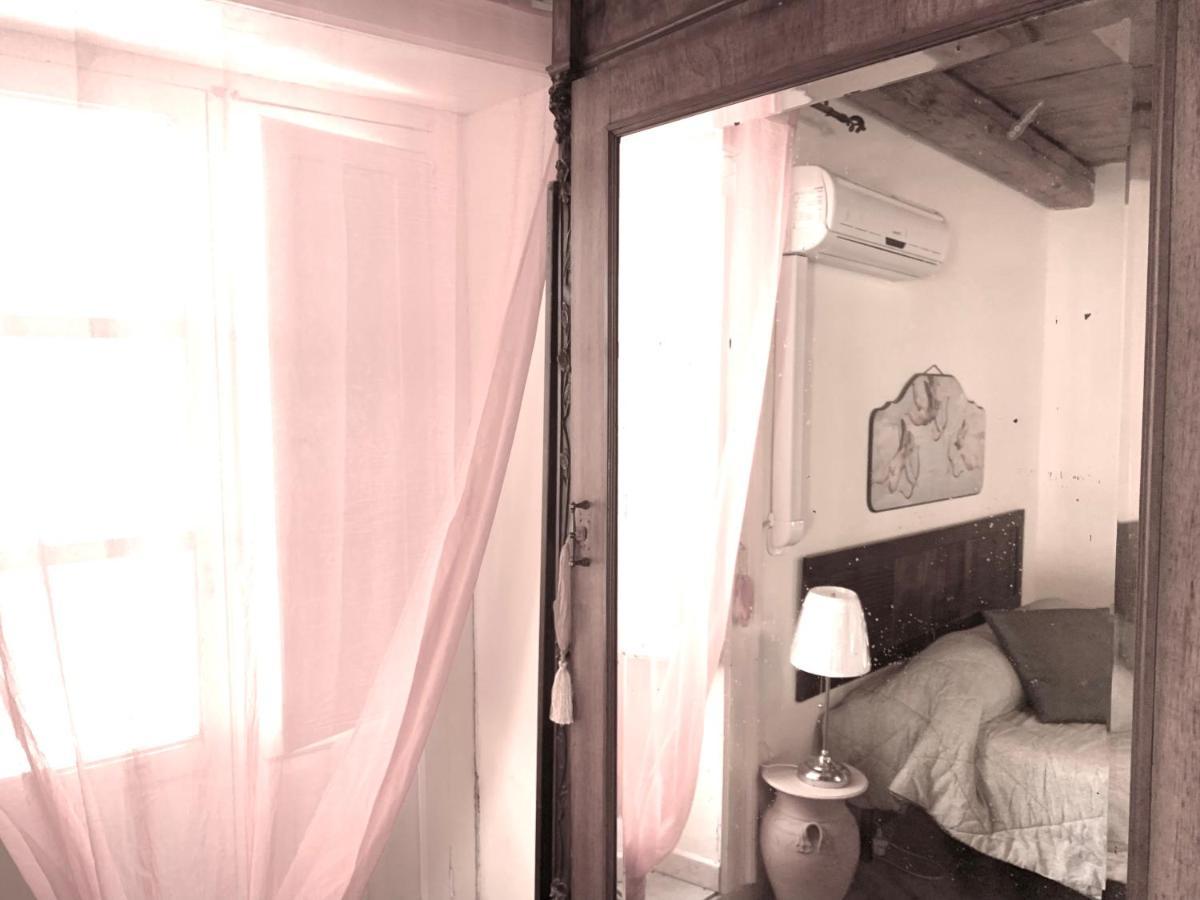 Ortigia Casa Apartment Syracuse ภายนอก รูปภาพ