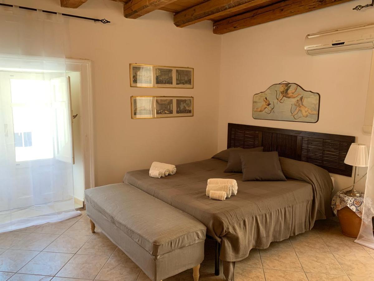 Ortigia Casa Apartment Syracuse ภายนอก รูปภาพ